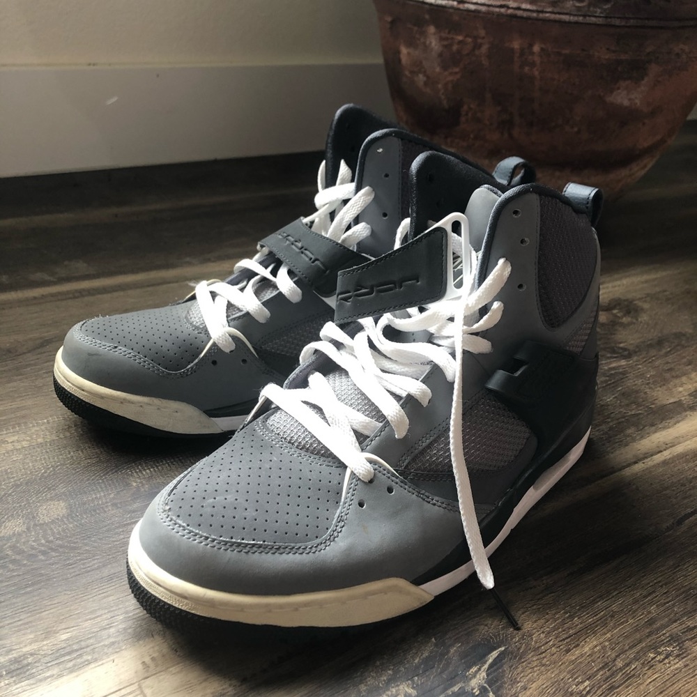 Nike air Jordan’s flight grey